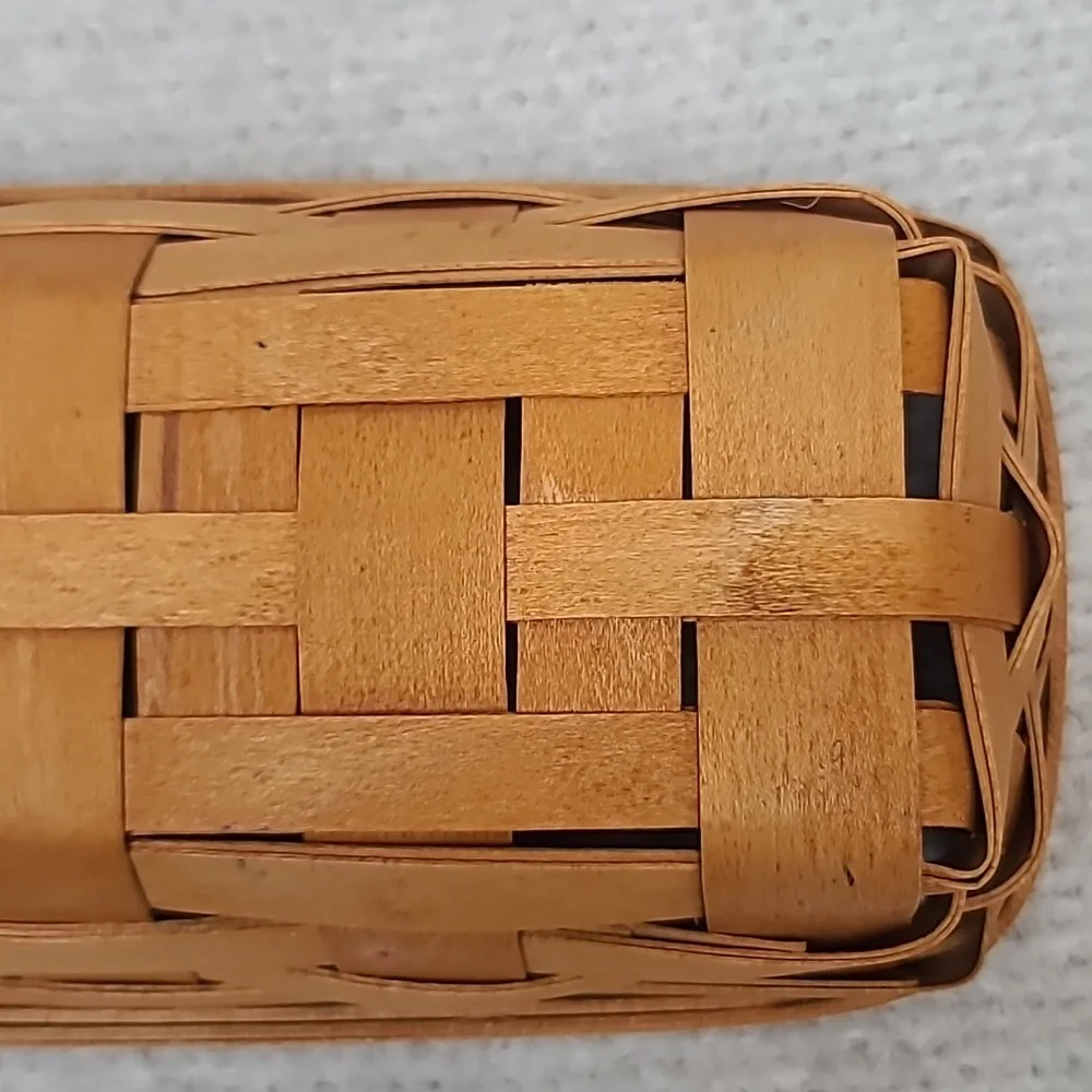Longaberger Handmade Woven Vintage 1999 Classic Cracker Basket 14508 with Insert
